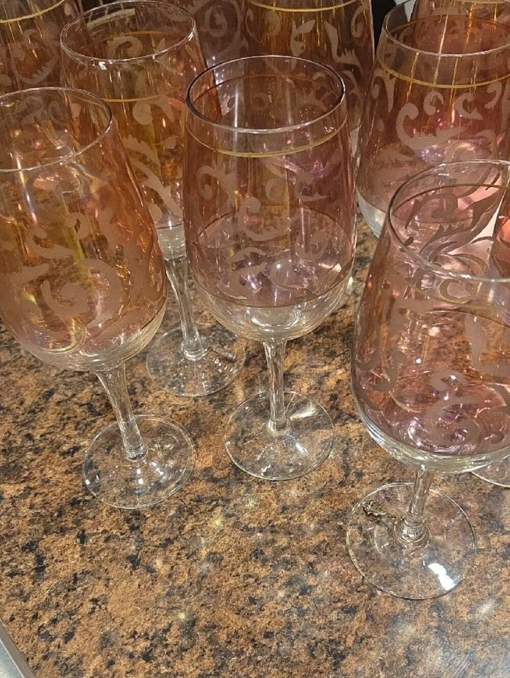 Elegant Rose Gold-Trim Wine Glasses - Set of 10